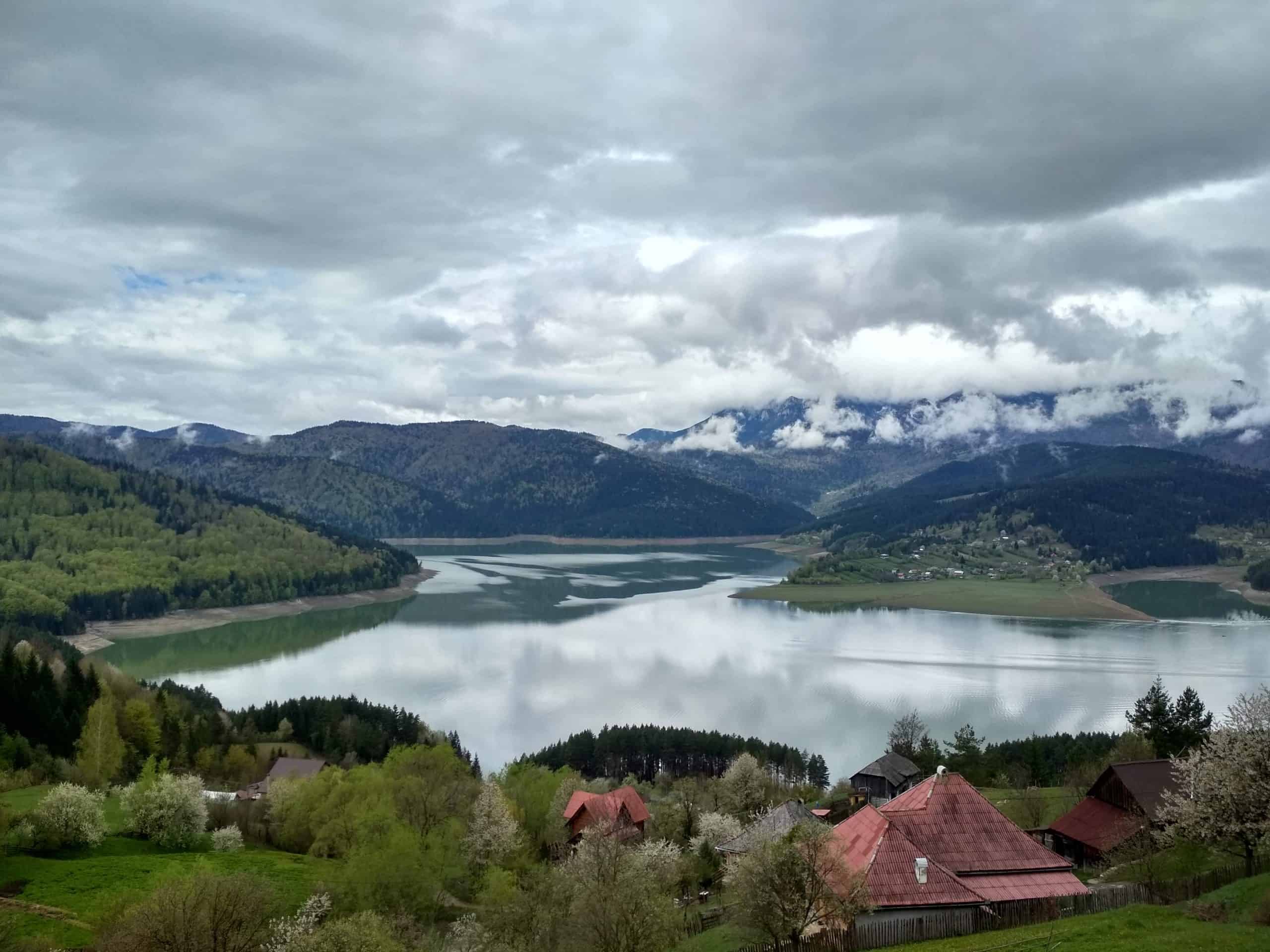 lacul bicaz din ruginesti